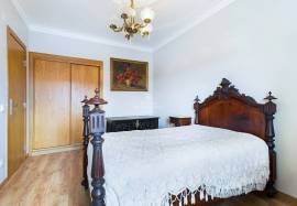 4 Bedroom Detached House for Sale | Garage |Caldas da Rainha