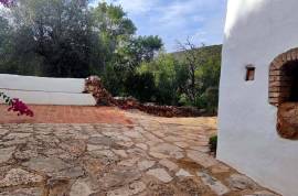 Authentic Portuguese country house with 4ha in protected area – Loulé Authentic Portuguese country house with 4ha in protected area – Loulé