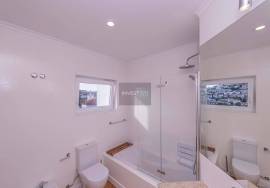 2 Bedroom Apartment with Garage, Private Garden and Stunning Views – Caxias, between Lisbon, Oeiras and Cascais