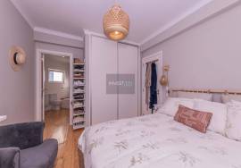 2 Bedroom Apartment with Garage, Private Garden and Stunning Views – Caxias, between Lisbon, Oeiras and Cascais