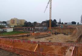 1+1 Bedroom Apartment in Canidelo: Stunning Views and Proximity to the Beach