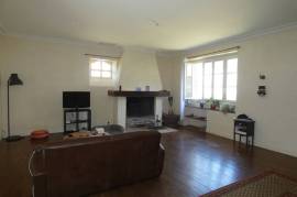 Houses for rent - 4 rooms - 130 m2 - MONTENEUF - (56380)