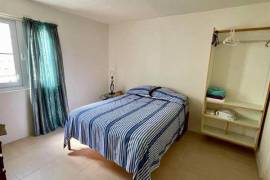RH-370 2 bed 1 bath Apartment, Carrot Bay