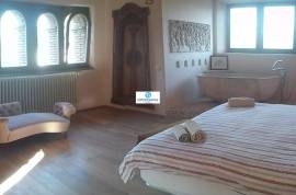 Rustic farmhouse Sant Pau of high standing with 16 hectares of land and apartments with rural tourism activity permit.