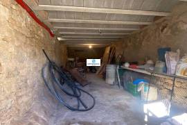 Cataloged farmhouse with 11 hectares and main building completely renovated of 500 m2 with character and noble materials and 11 hectares in Mont-Ral (Tarragona) Cataloged farmhouse with 11 hectares and main building completely renovated of 500 m2 with character and noble materials and 11 hectares in Mont-Ral (Tarragona)