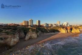 Elegance and Coastal Living in Praia da Rocha