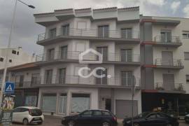 T-2 type apartment in the center of Pataias/Alcobaça.