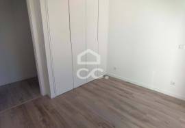 T-2 type apartment in the center of Pataias/Alcobaça. T-2 type apartment in the center of Pataias/Alcobaça.