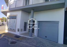 T-2 type apartment in the center of Pataias/Alcobaça. T-2 type apartment in the center of Pataias/Alcobaça.