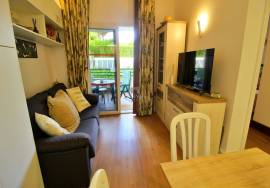 1 BEDROOM APARTMENT IN THE FORUM AREA 1 BEDROOM APARTMENT IN THE FORUM AREA