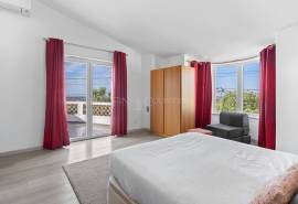 Almancil – Traditional 3-bedroom villa with pool and garage Almancil – Traditional 3-bedroom villa with pool and garage