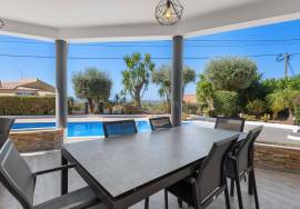 Almancil – Traditional 3-bedroom villa with pool and garage Almancil – Traditional 3-bedroom villa with pool and garage