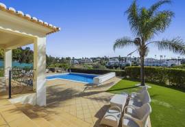 Carvoeiro - Immaculate 5-bedroom villa close to Centeanes Beach Carvoeiro - Immaculate 5-bedroom villa close to Centeanes Beach