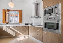 Albufeira Old Town – Investment property with two apartments and commercial studio Albufeira Old Town – Investment property with two apartments and commercial studio