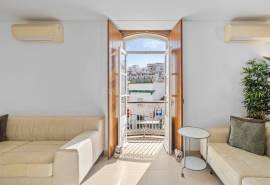 Albufeira Old Town – Investment property with two apartments and commercial studio Albufeira Old Town – Investment property with two apartments and commercial studio