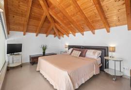 Albufeira Old Town – Investment property with two apartments and commercial studio Albufeira Old Town – Investment property with two apartments and commercial studio