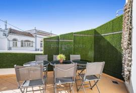 Albufeira Old Town – Investment property with two apartments and commercial studio Albufeira Old Town – Investment property with two apartments and commercial studio