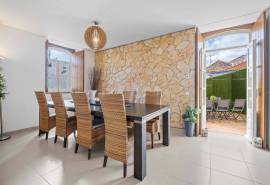 Albufeira Old Town – Investment property with two apartments and commercial studio Albufeira Old Town – Investment property with two apartments and commercial studio