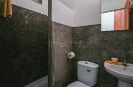 Tavira - Riverside property with commercial space & 3-bedroom apartment Tavira - Riverside property with commercial space & 3-bedroom apartment