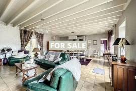 Two Country House with Outbuilding