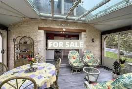 Detached Country House with Landscaped Garden