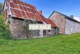 Detached Country House with Outbuilding