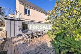 Detached Country House by the Coast