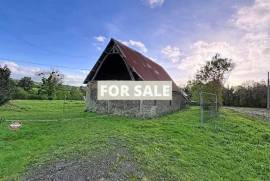 Detached Country House with Outbuilding