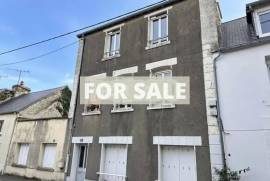 Town House In Popular Coastal Resort of Honfleur