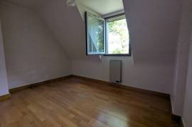 Detached Country House with Outbuilding and Open View