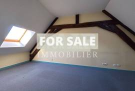 Property in Heart of Popular Small Rural Town