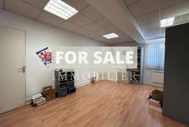 Property in Heart of Popular Small Rural Town