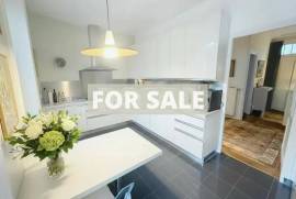 Town House in Coastal Resort Location