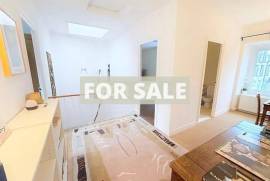 Town House in Coastal Resort Location