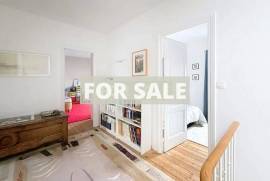 Town House in Coastal Resort Location