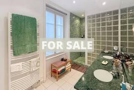 Town House in Coastal Resort Location