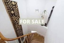 Town House in Coastal Resort Location