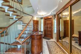 Detached house for sale in Riga, 422.00m2