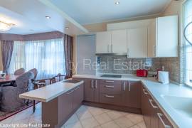 Detached house for sale in Riga, 422.00m2