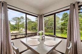 Laughing Gecko Suites: Beach Suites / Boutique Hotel For Sale