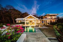 Casa Arcadia: Ocean-View Home with Two Income-Producing Studios