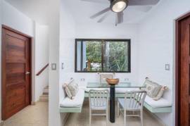 Casa Plumeria: Modern Elegance and Tropical Tranquility Near Tamarindo