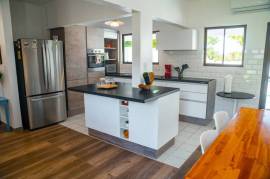 Casa Blanca: Your Valley View Oasis Minutes from Tamarindo