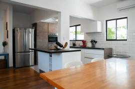 Casa Blanca: Your Valley View Oasis Minutes from Tamarindo