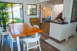 Casa Blanca: Your Valley View Oasis Minutes from Tamarindo