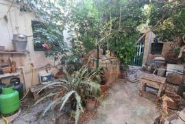 Unconverted Townhouse In Mosta