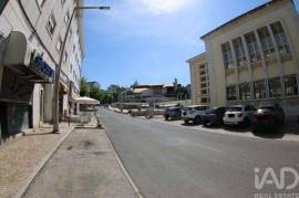 Loja / Estabelecimento Comercial em Almada, Cova da Piedade, Pragal e Cacilhas de 165,00 m²