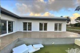 Casa / Villa T3 em Caldas da Rainha - Nossa Senhora do Pópulo, Coto e São Gregório de 171,00 m²
