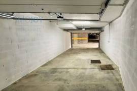 Box Garage for Sale in Portimão