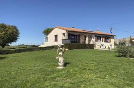 Large Spacious Country House 1h10 from the Coast - €297870